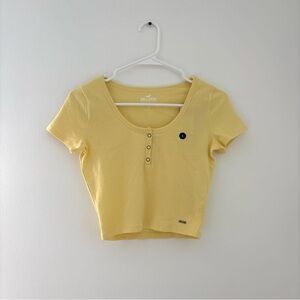 hollister pastel yellow crop top